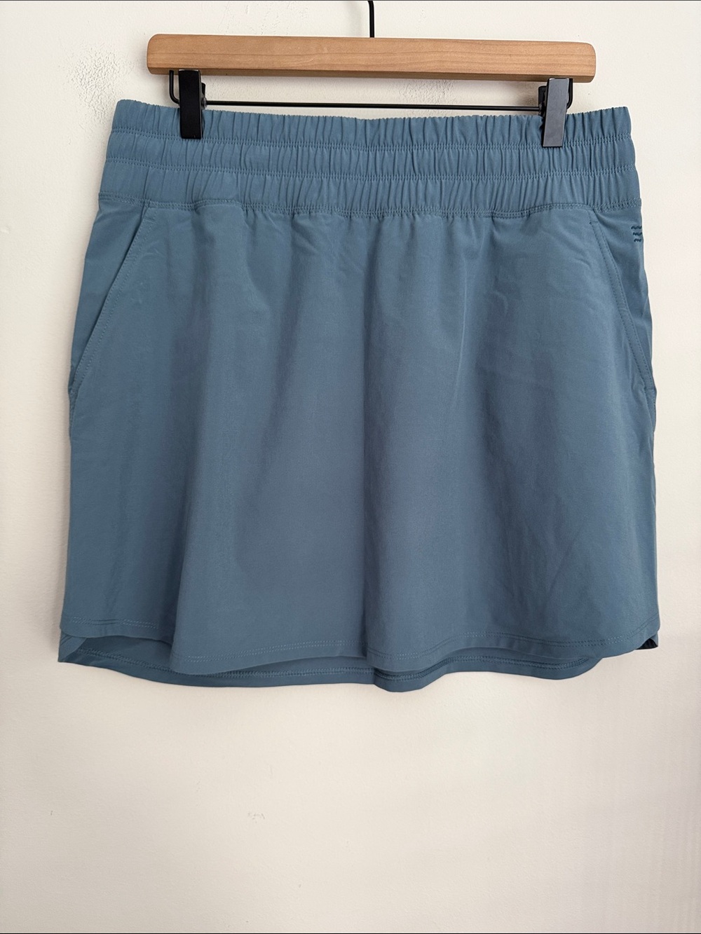 Free fly tennis skirt blue elastic waist athletic lightweight L